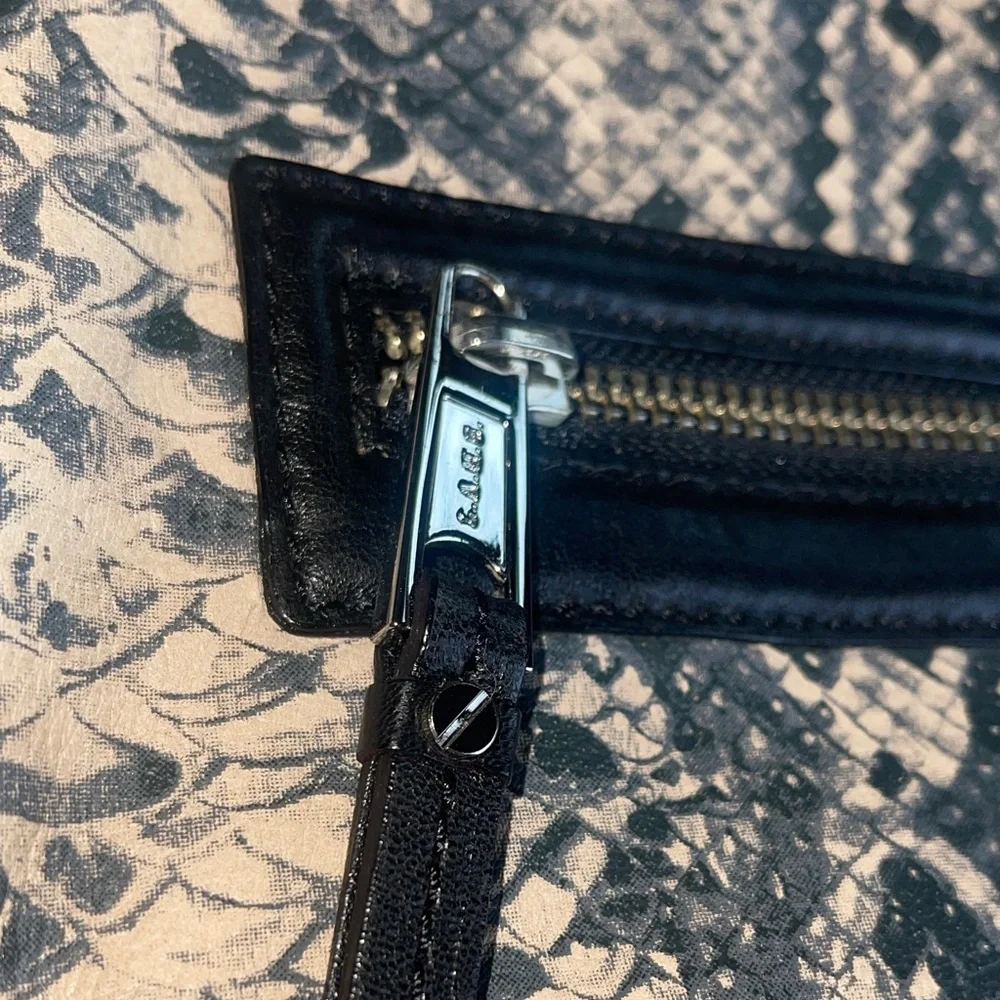 Sale 🔥 L.A.M.B. Snakeskin print Leather Hobo Bag. NWT 11x14" - Picture 4 of 10